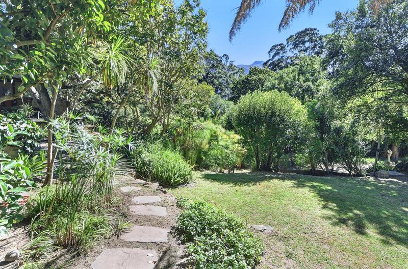 To Let 4 Bedroom Property for Rent in Hout Bay Western Cape